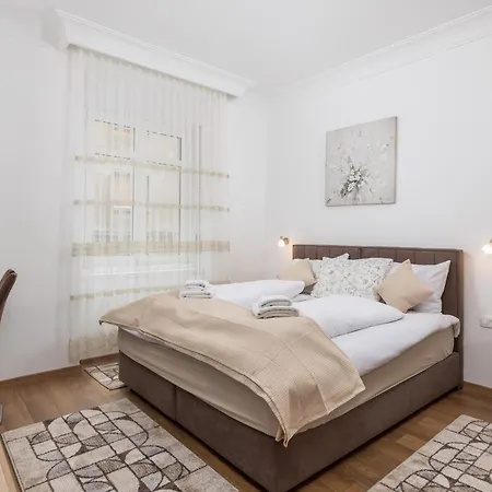 Amelia & Julia Daire Rijeka